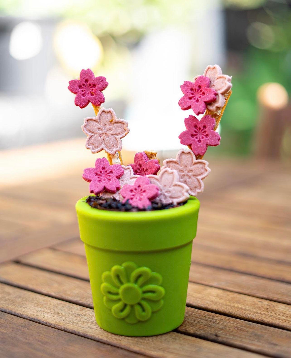 Large Flower Pot eCup – Dog Treat Dispenser & Enrichment Toy 🌸🐾